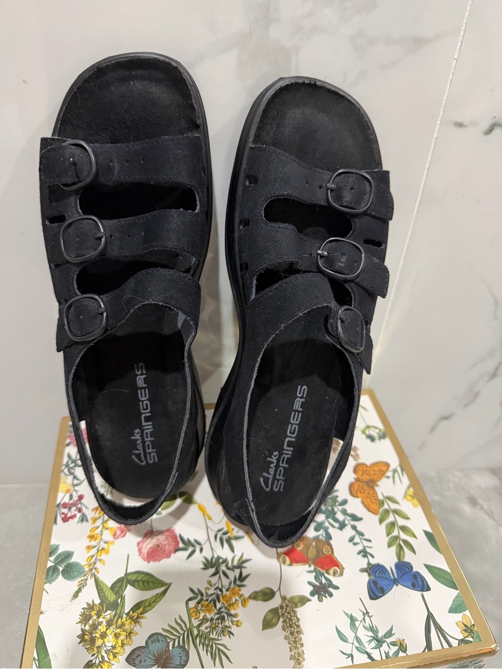 Clarks springersBlack Triple-Buckle women’s sandals size 8